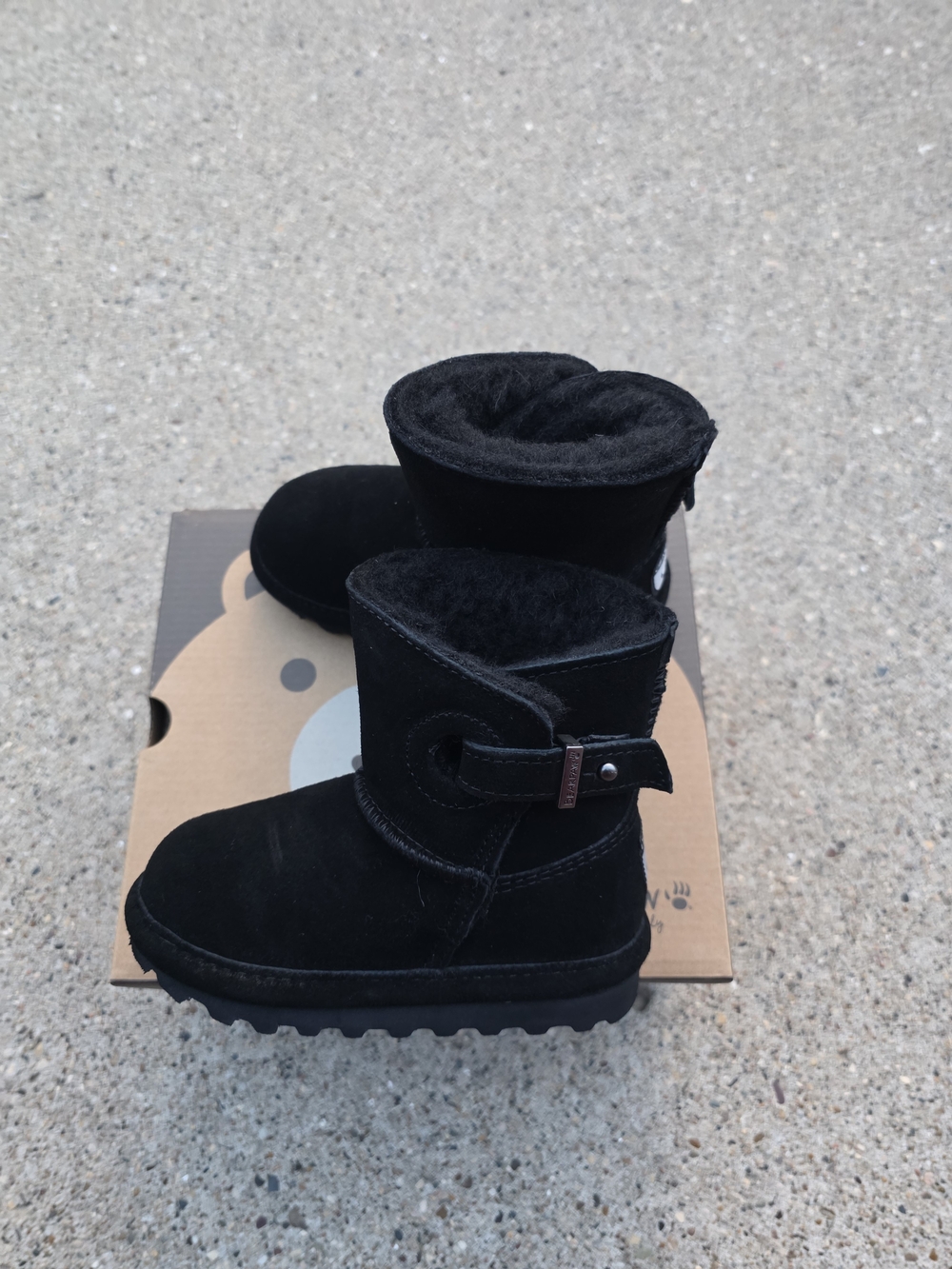 Bearpaw Insulated Toddler Cozy Winter Boots Size 8K